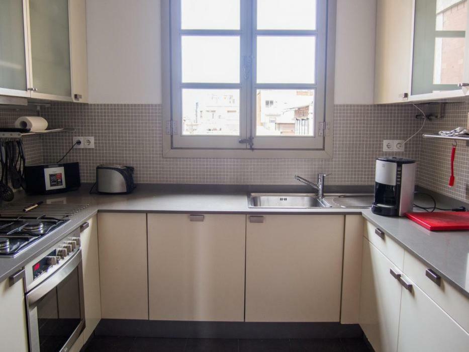 Torres Rojo Apartment Barcelona Bagian luar foto